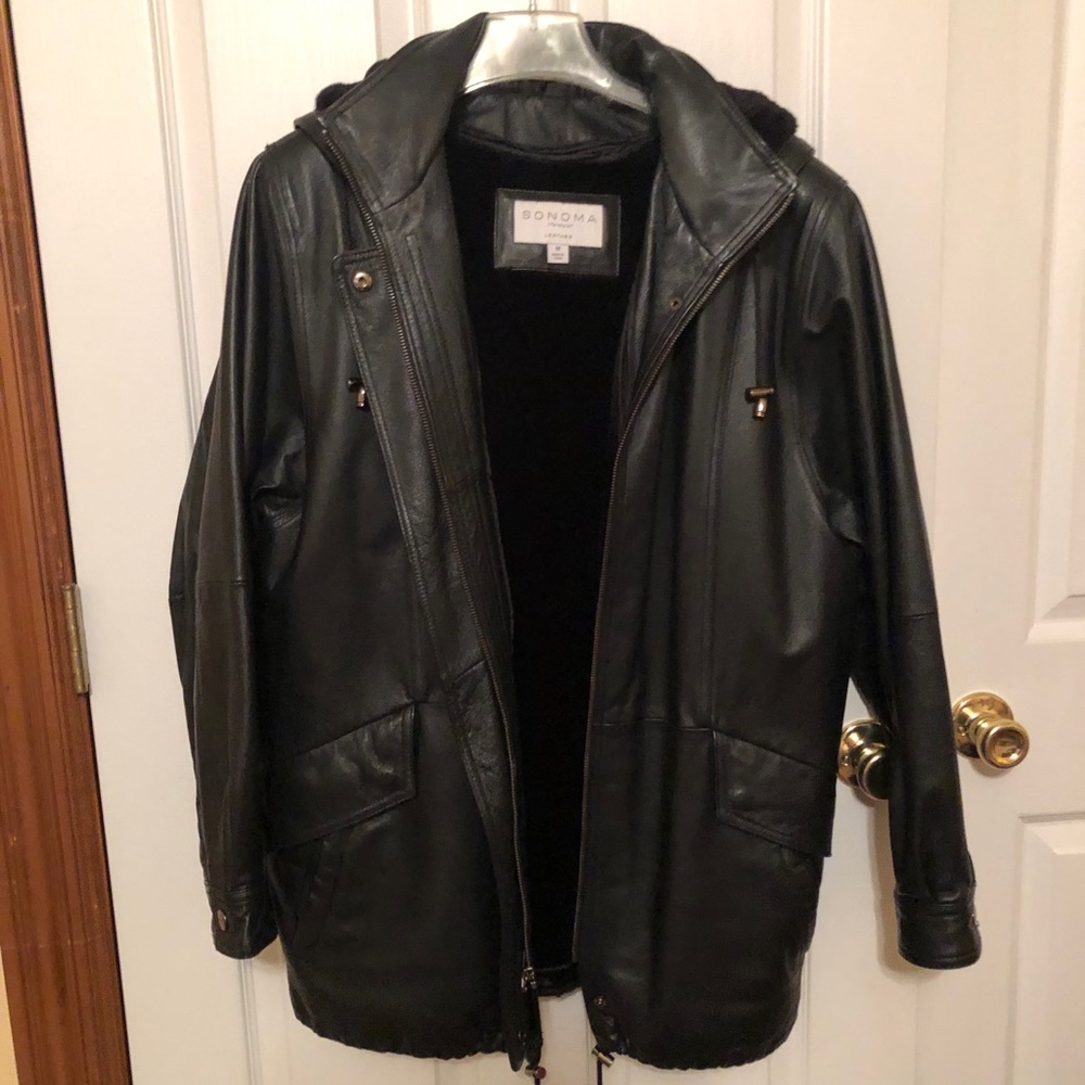Women’s Leather jacket with zip out lining.